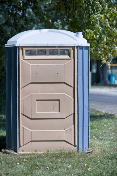 Porta potty delivery and setup in Seven Fields, PA